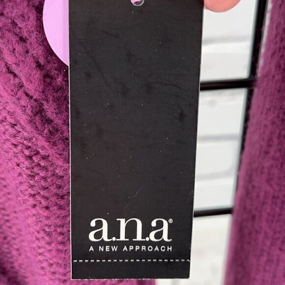 Brand new Ana sweater XS - Picture 4 of 6